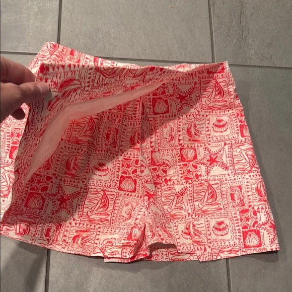 Lilly Pulitzer Red and White Skort - Picture 2 of 3